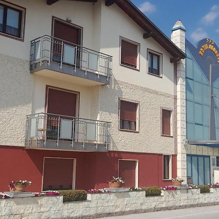 Hotel Ceretto Busca Экстерьер фото